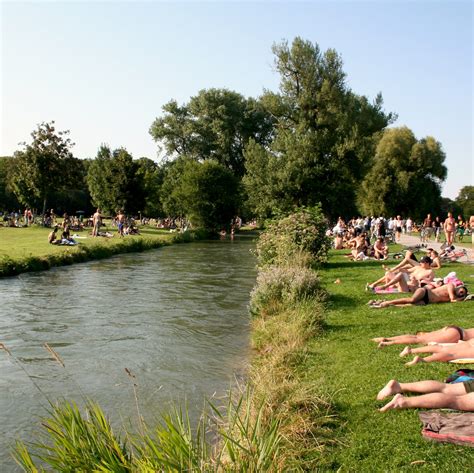 nackt an der isar|FKK und Nacktbaden in München